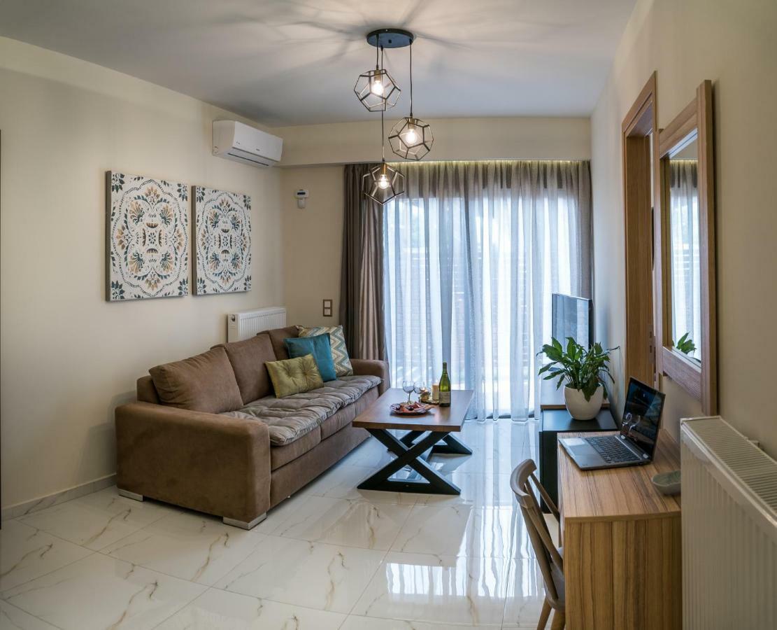 הרסוניסוס Lemar Luxury Apartments מראה חיצוני תמונה